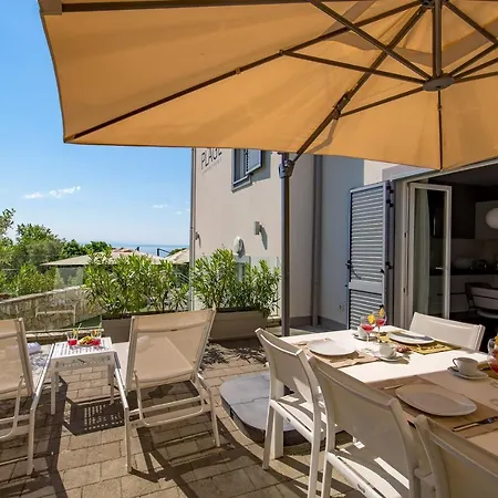 شقة Plage Lovran Residence *