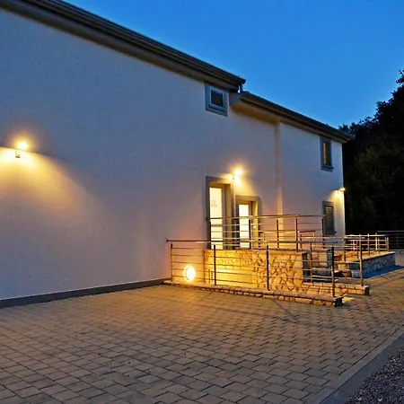 Plage Lovran Residence لوفغان