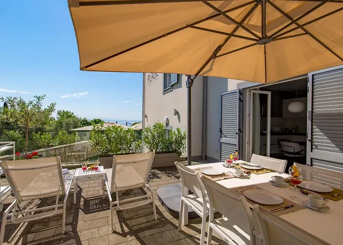 公寓 Plage Lovran Residence *