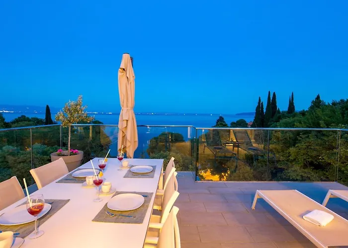 公寓 Plage Lovran Residence 洛夫兰