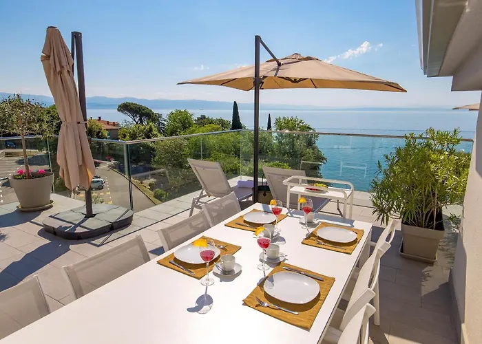 公寓 Plage Lovran Residence 洛夫兰