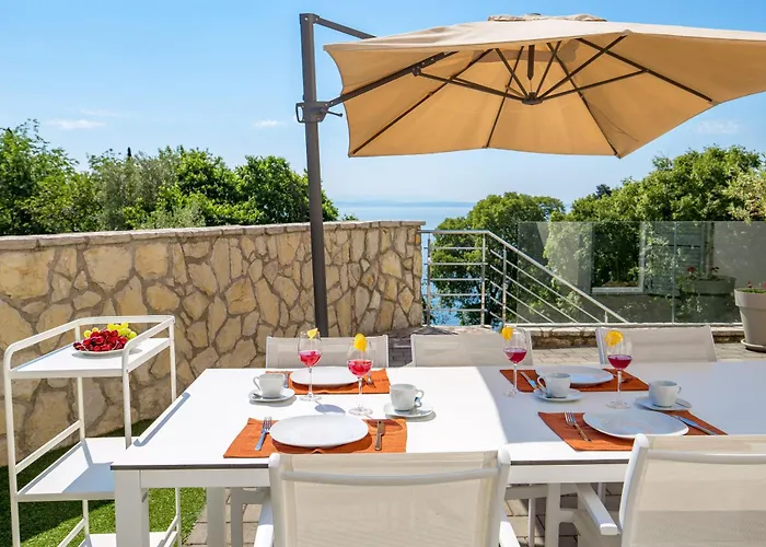 Plage Lovran Residence 公寓 *